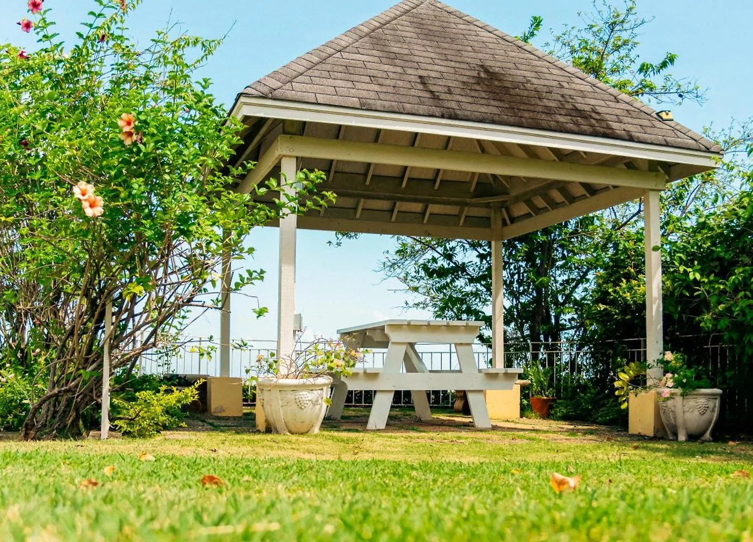 2,3 Or 4 Bd Townhouse Overlooking Kingston 0*,  Jamajka